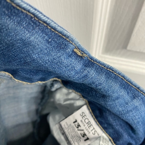 Jeans - Picture 3 of 3